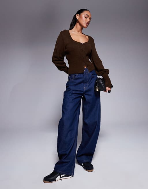 ASOS DESIGN – Taillierte Strickjacke in Braun mit Herzausschnitt, 2 von 4