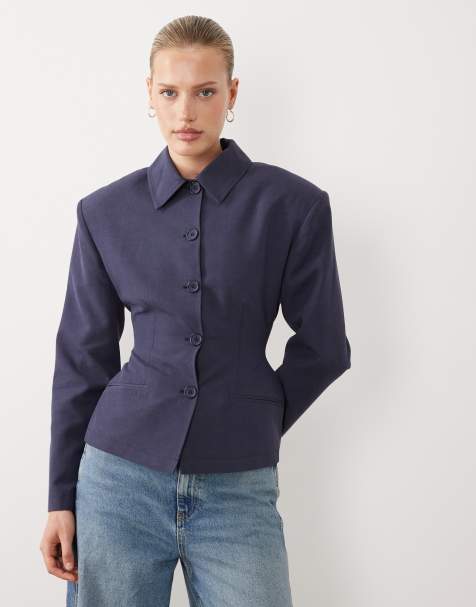 ASOS DESIGN – Taillierter Blazer in Leinenoptik in Graphit mit Knopfleiste - view 1