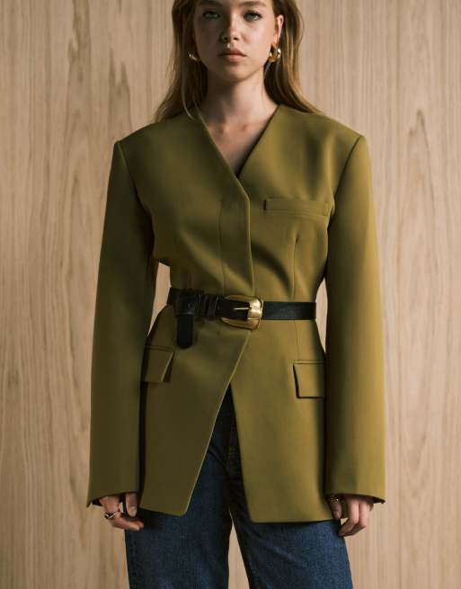 ASOS DESIGN – Taillierter Blazer in Olivgrün ohne Kragen mit hohem Reversansatz, 4 von 4