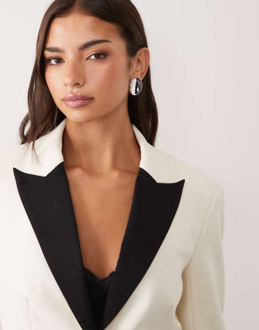ASOS DESIGN taillierter Blazer mit geformter Hüfte in Schwarz und Cremeweiß, 4 von 4