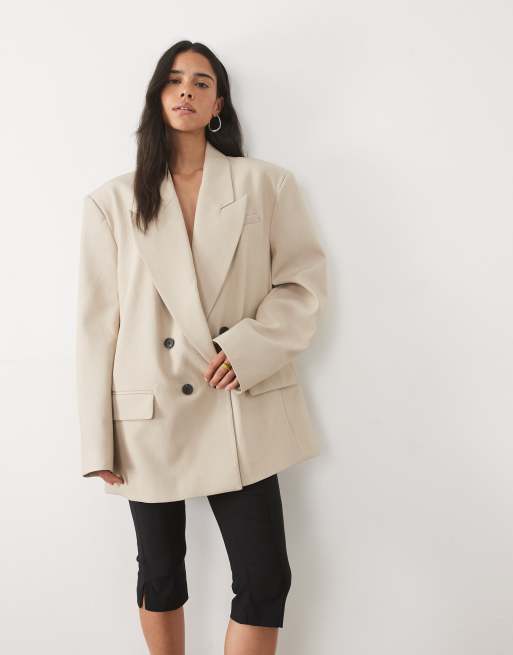 ASOS DESIGN taillierter Blazer mit markanten Schultern und doppelreihigem Verschluss in Sandmeliert, 2 von 4