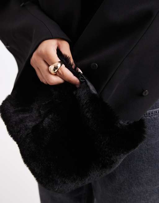 ASOS DESIGN – Taillierter Cropped-Blazer aus Kunstpelz in Schwarz mit Cocoon-Ärmeln, 3 von 4