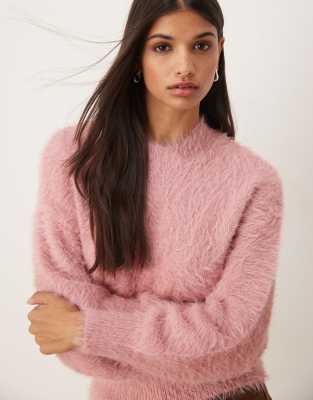 ASOS DESIGN - Taillierter Pullover aus flauschigem Strick in Rosa mit Rundhalsausschnitt-Grau