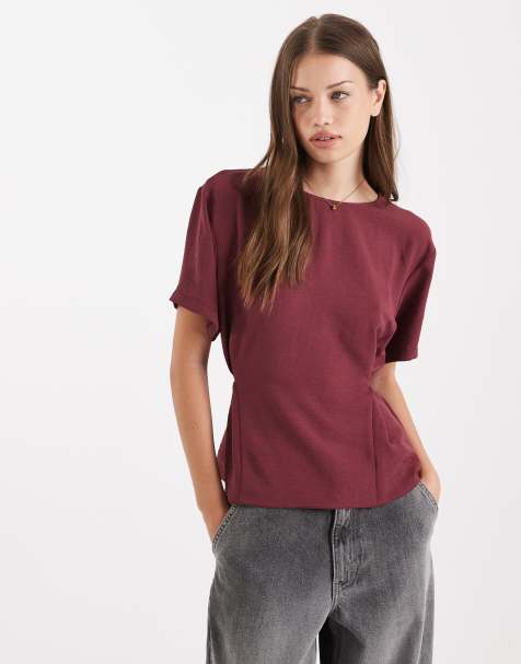 ASOS DESIGN – Tailliertes, gewebtes T-Shirt in Maulbeere mit Bindedetail hinten - view 1