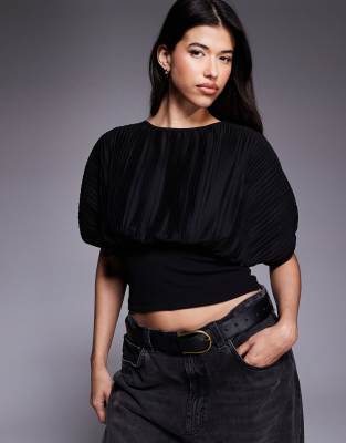 ASOS DESIGN - Tailliertes, plissiertes Oberteil in Schwarz