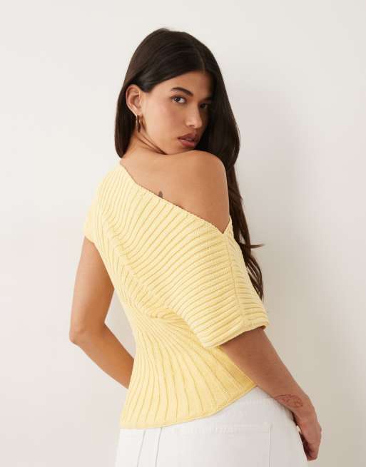 ASOS DESIGN – Tailliertes, plissiertes Strick-Top in Buttermilchgelb, 4 von 4