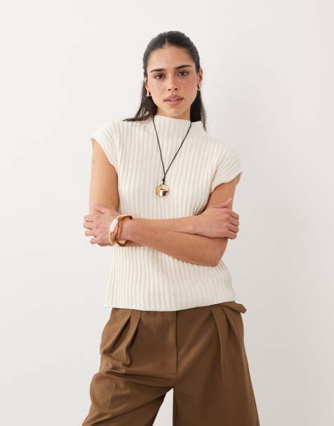 ASOS DESIGN – Tailliertes Strick-Tanktop in Ecru mit Stehkragen - view 1