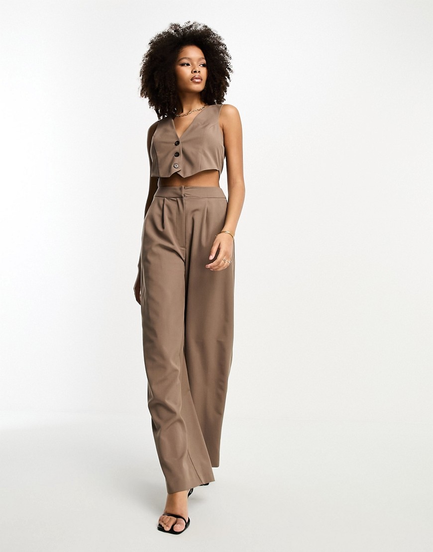 ASOS DESIGN tailored 2 in 1 waistcoat jumpsuit in taupe-Neutral