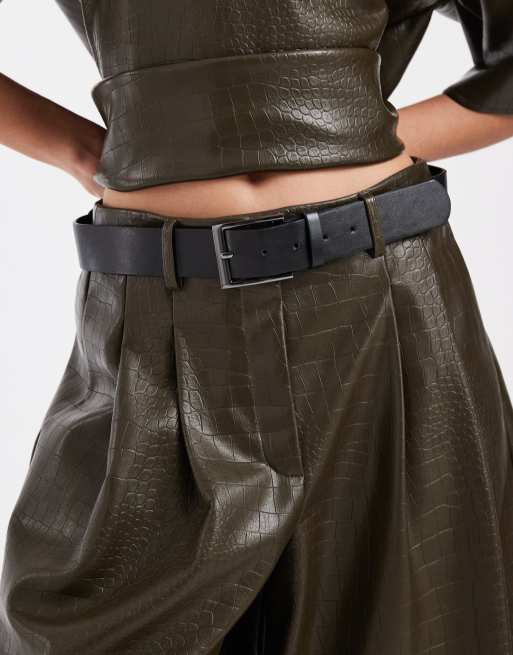 ASOS DESIGN Tailored a-line longline belted bermuda shorts in olive croc, 3 of 5