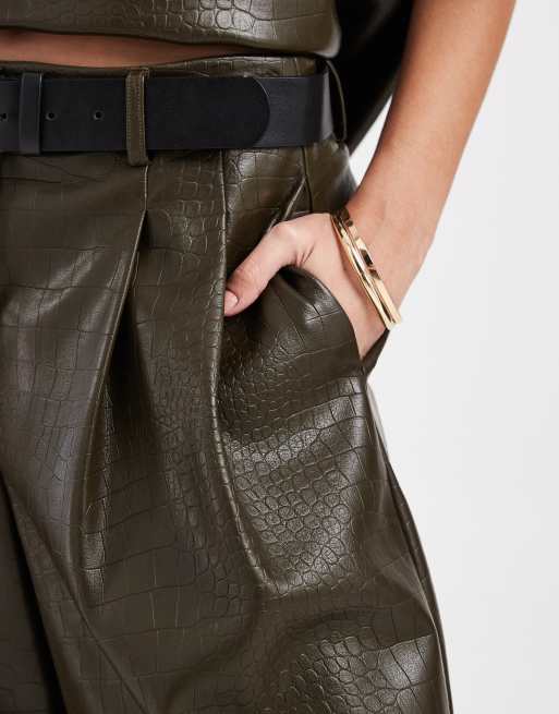 ASOS DESIGN Tailored a-line longline belted bermuda shorts in olive croc, 4 of 5