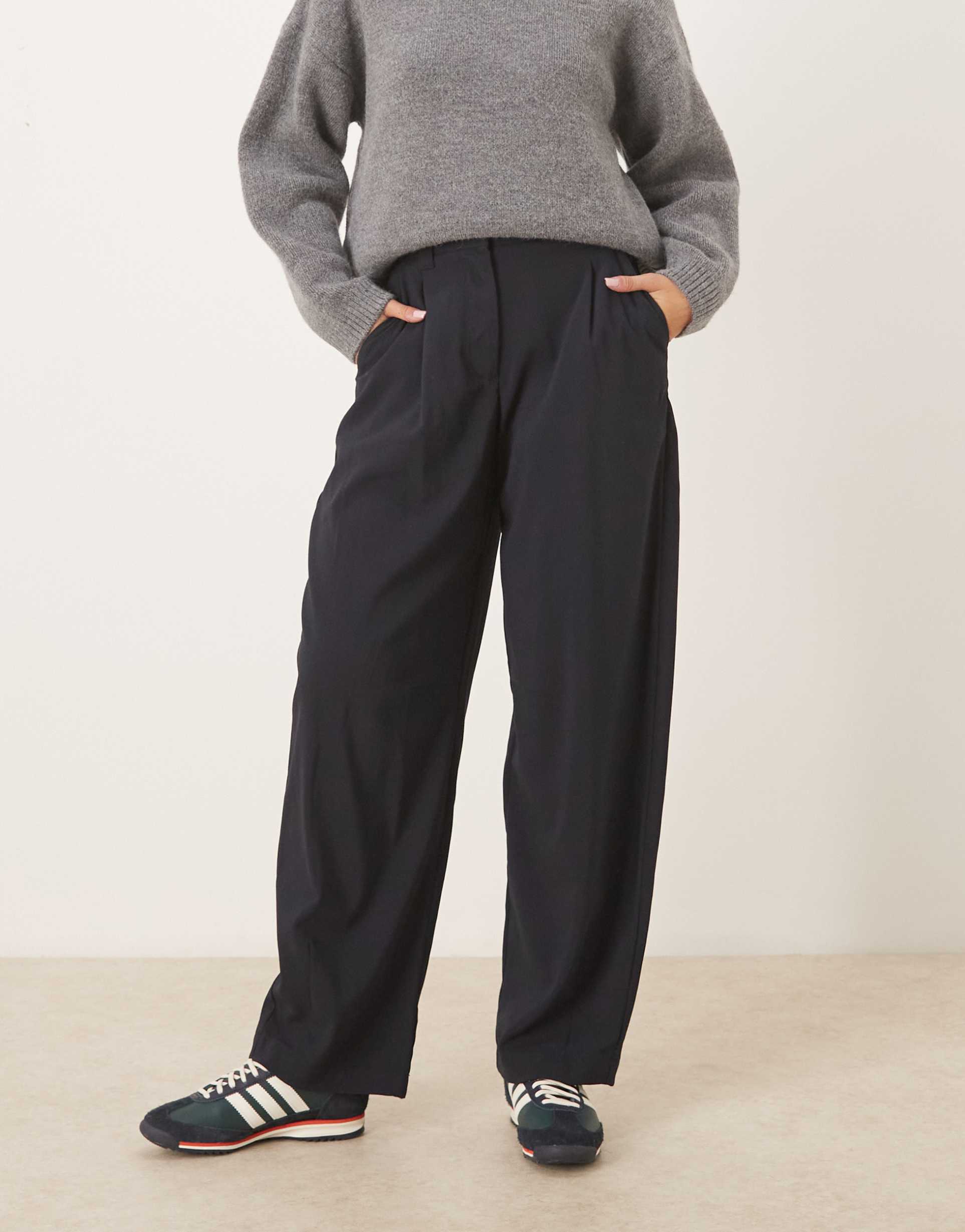 asos design tailored arch barrel leg pants in navy