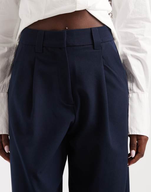ASOS DESIGN tailored arch barrel leg pants in navy, 4 of 5