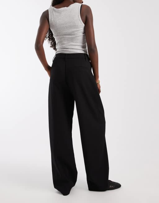 ASOS DESIGN Tailored arch barrel trousers in black, 4 of 5