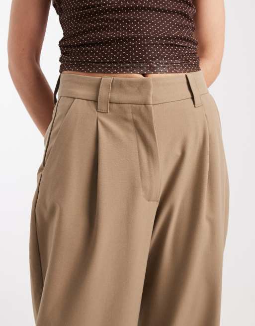ASOS DESIGN tailored arch barrel trousers in taupe, 3 of 5
