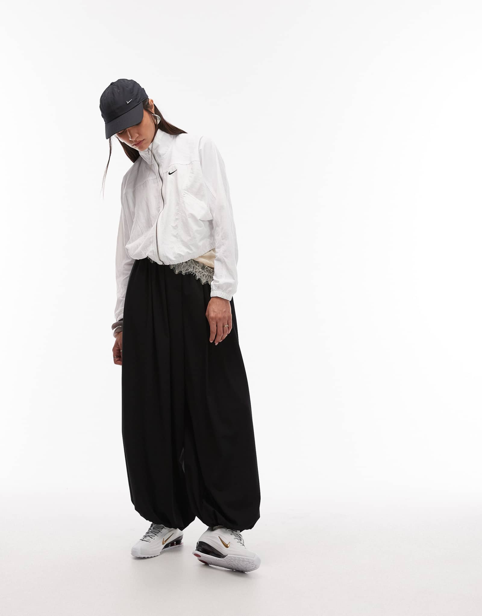 Дизайнерские брюки-баллоны ASOS черного цвета, сшитые на заказ