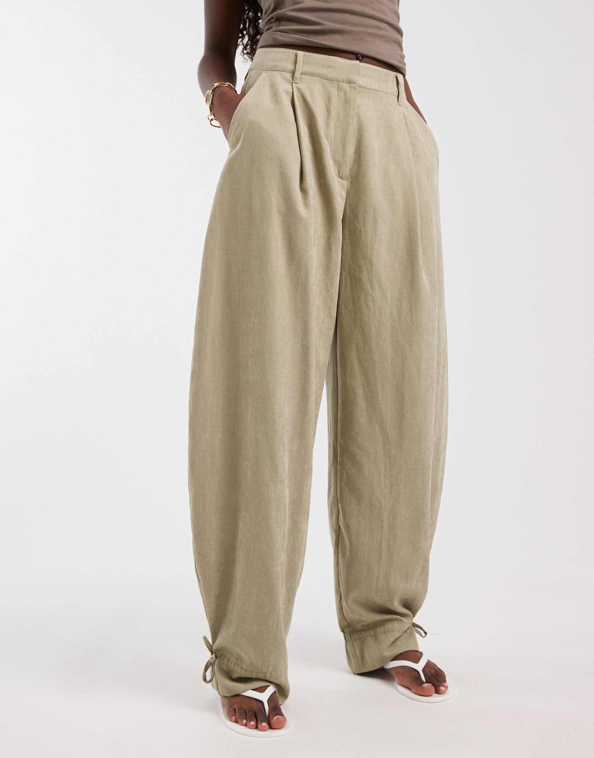 asos design tailored balloon pants with frill hem in olive