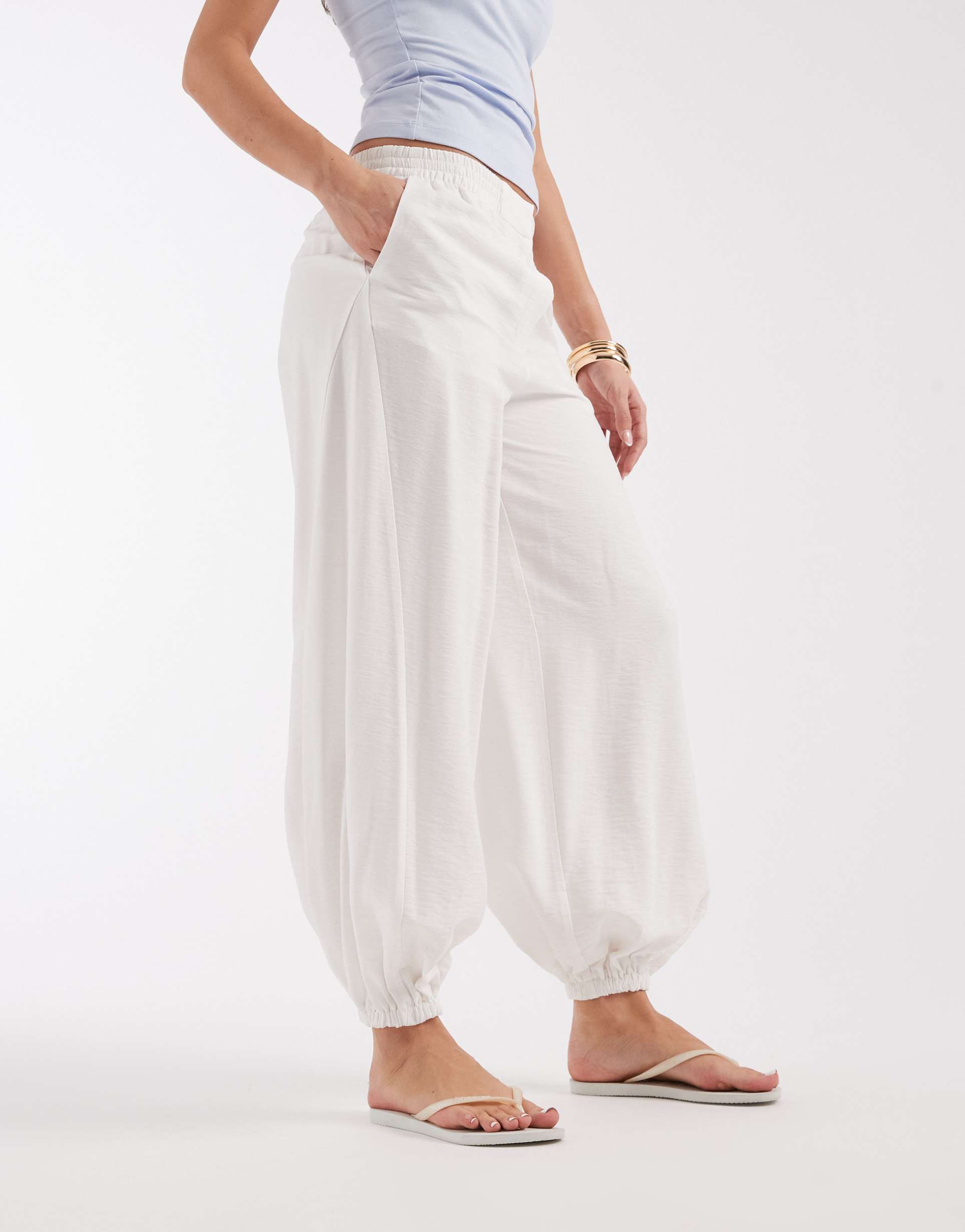 asos design tailored balloon tie hem pants in crinkle fabric