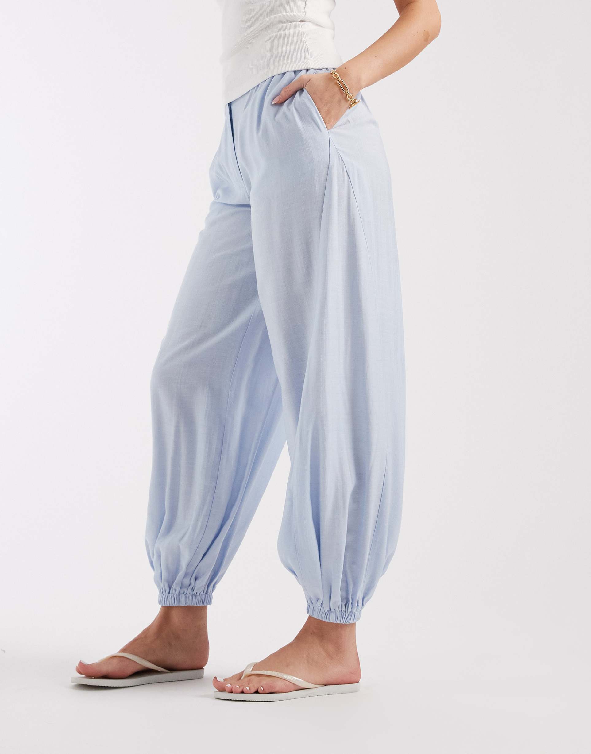 asos design tailored balloon tie hem pants in crinkle fabric