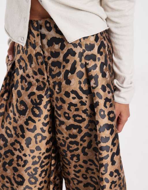ASOS DESIGN Tailored barrel in metallic leopard, 5 of 5