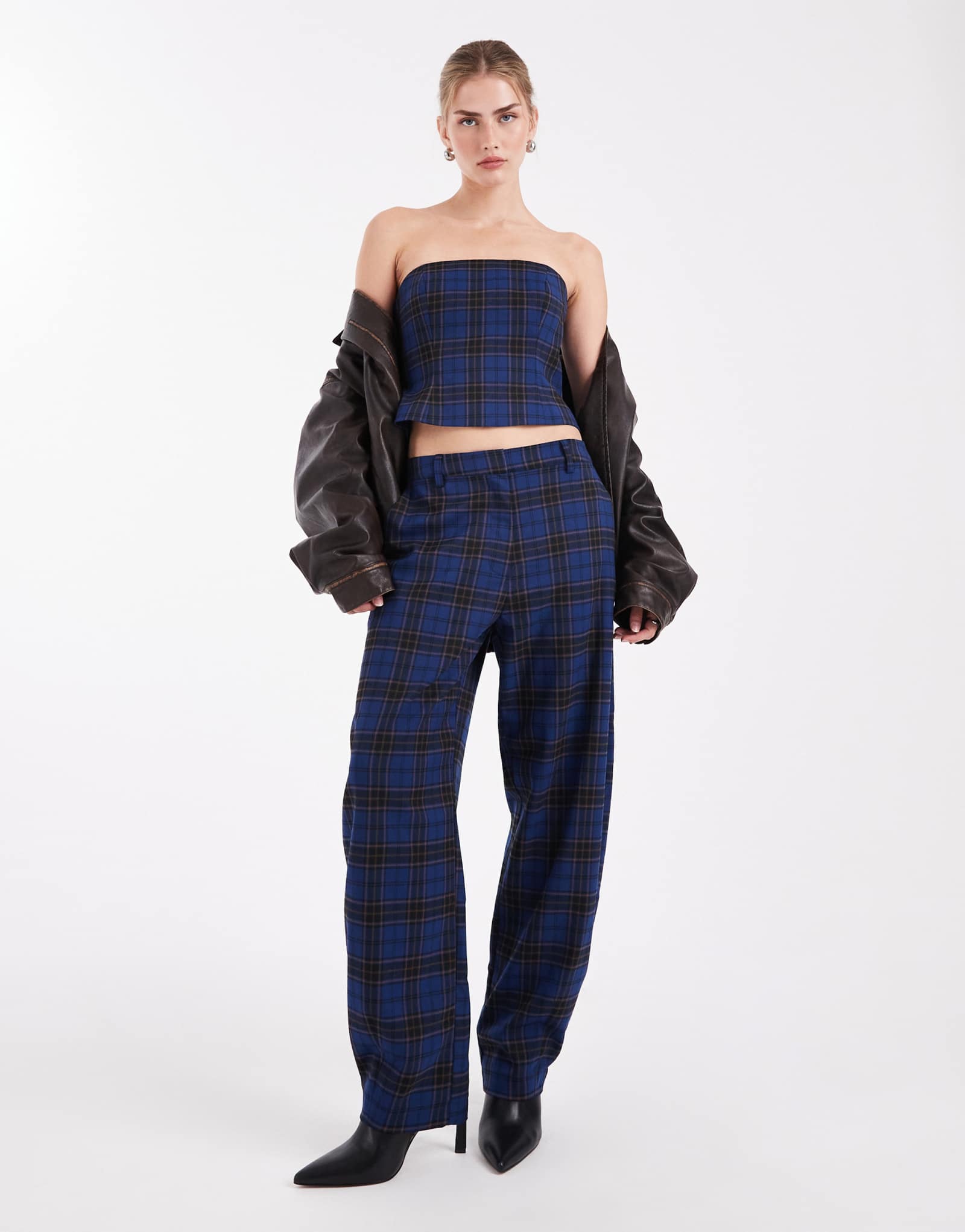 Дизайнерские брюки-бочонки ASOS в синюю клетку - часть комплекта