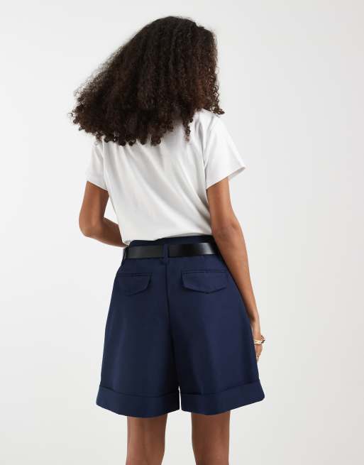 ASOS DESIGN Tailored belted cuffed shorts in navy, 2 of 5