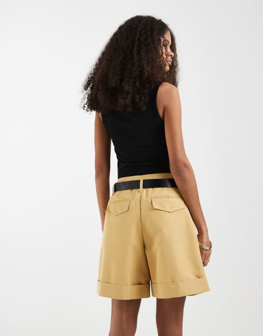 ASOS DESIGN Tailored belted turn up shorts in camel, 3 of 5