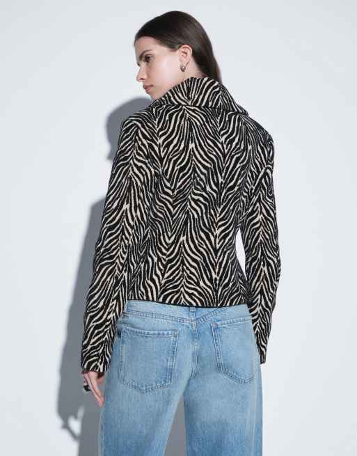 ASOS DESIGN tailored blazer in tiger jacquard, 3 of 4