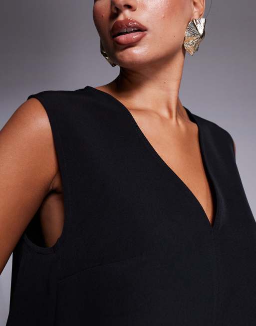 ASOS DESIGN tailored boxy v neck shell top in black - part of a set, 3 of 4