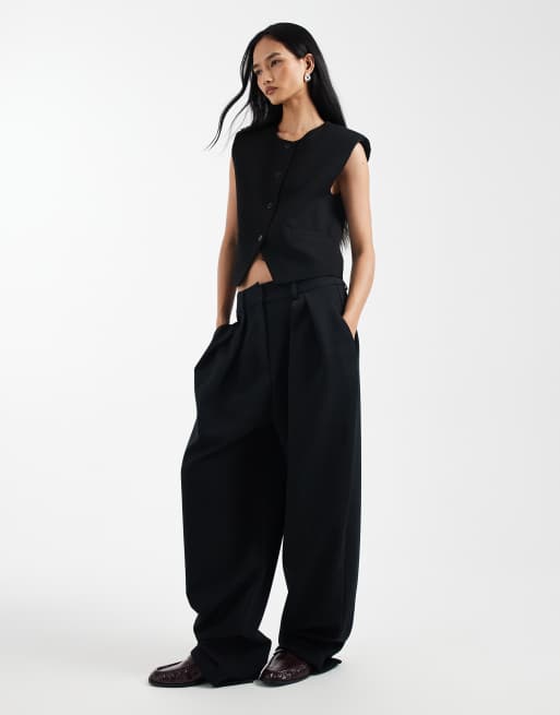 ASOS DESIGN tailored boxy waistcoat in black, 2 of 4