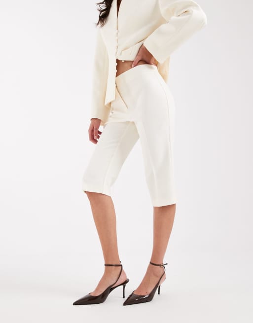 ASOS DESIGN tailored button detail capri pants in cream, 4 of 5