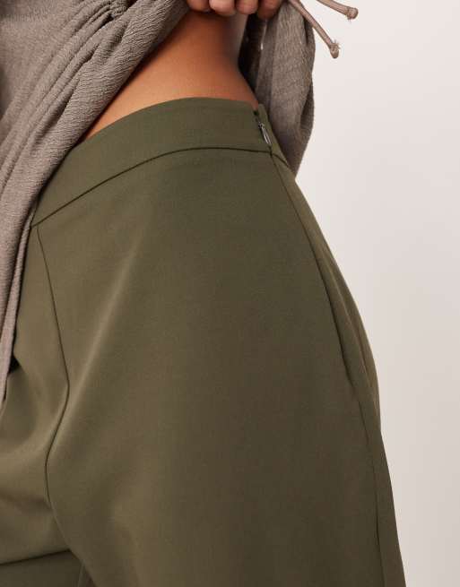ASOS DESIGN tailored capri in khaki, 2 of 5