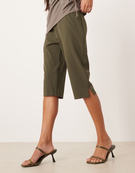 ASOS DESIGN tailored capri in khaki, 4 of 5