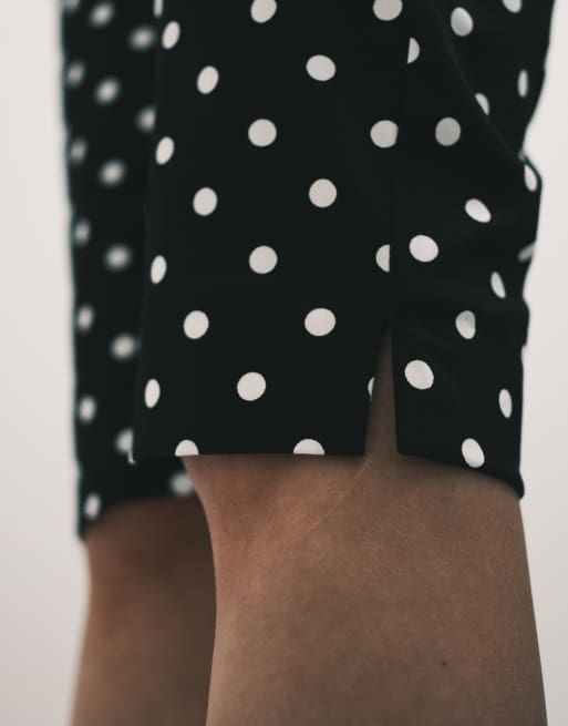 ASOS DESIGN tailored capri trousers in mono spot, 4 of 5