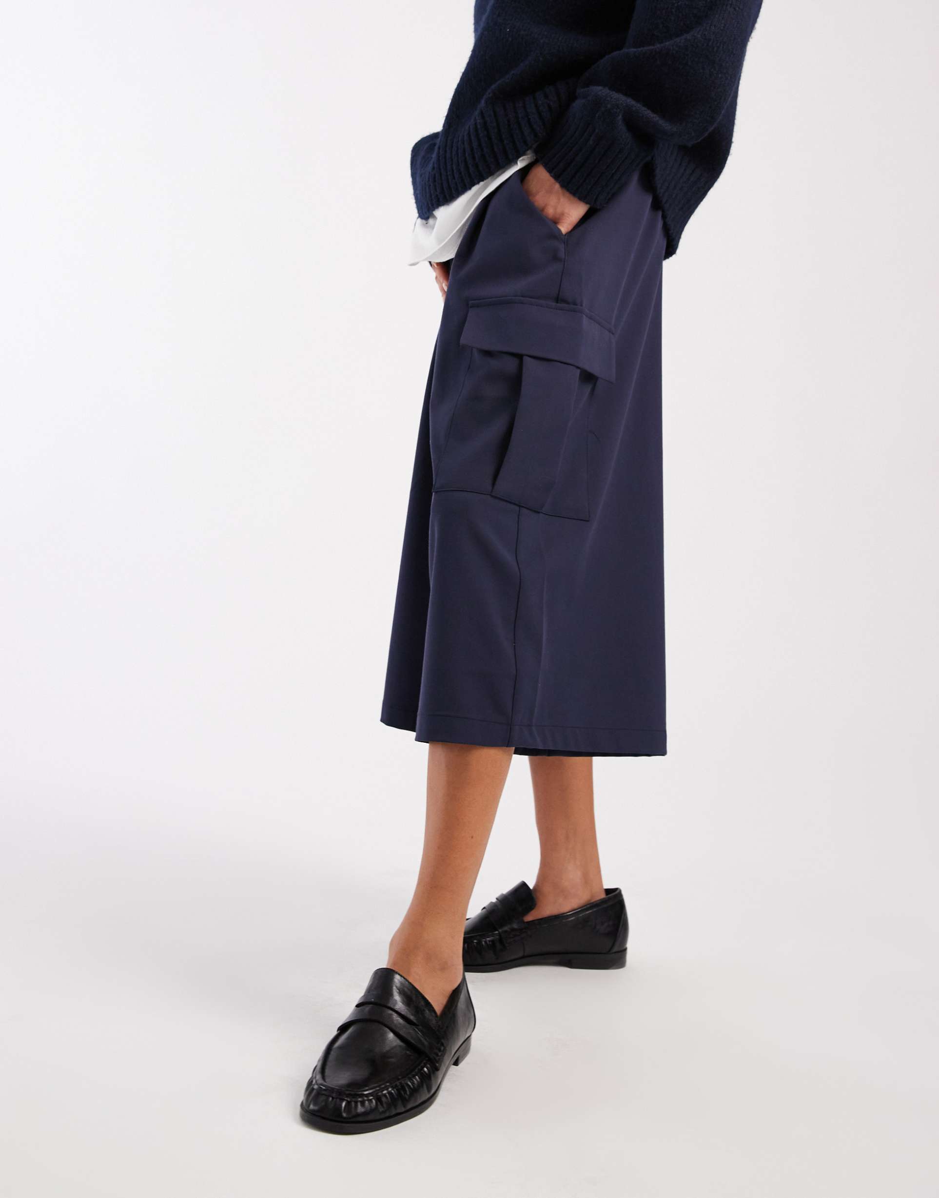 asos design tailored cargo 3/4 length pants in navy