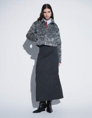 Grey 4