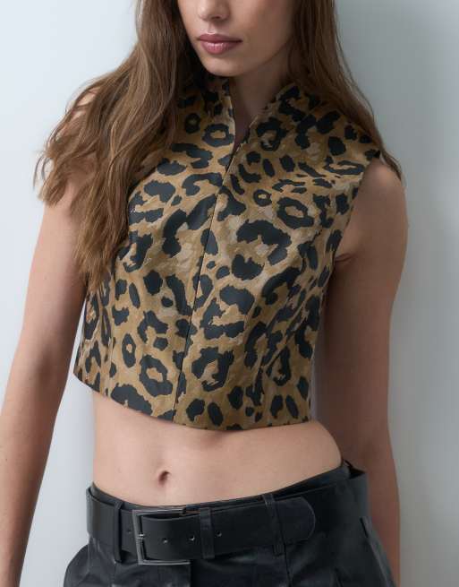 ASOS DESIGN Tailored crop top in metallic leopard, 2 of 4