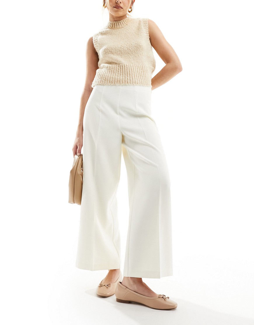 tailored culotte pants in cream-White
