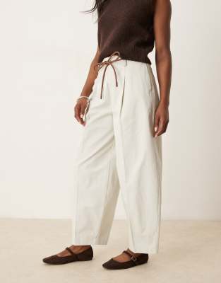 Asos Design Tailored Extreme Barrel Pants With Pleat Detail