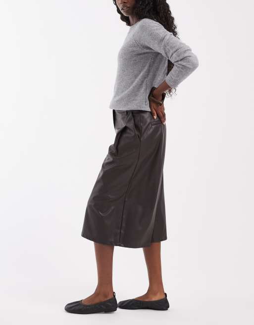 ASOS DESIGN Tailored faux leather high waist culotte trousers in chocolate, 2 of 5