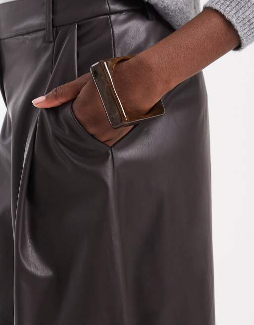 ASOS DESIGN Tailored faux leather high waist culotte trousers in chocolate, 5 of 5