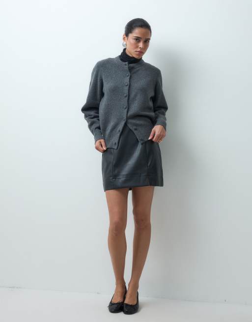 ASOS DESIGN Tailored faux leather mini pelmet skirt with split in black, 2 of 5