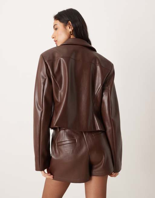 ASOS DESIGN tailored faux leather zip front cropped blazer in chocolate - part of a set, 3 of 4