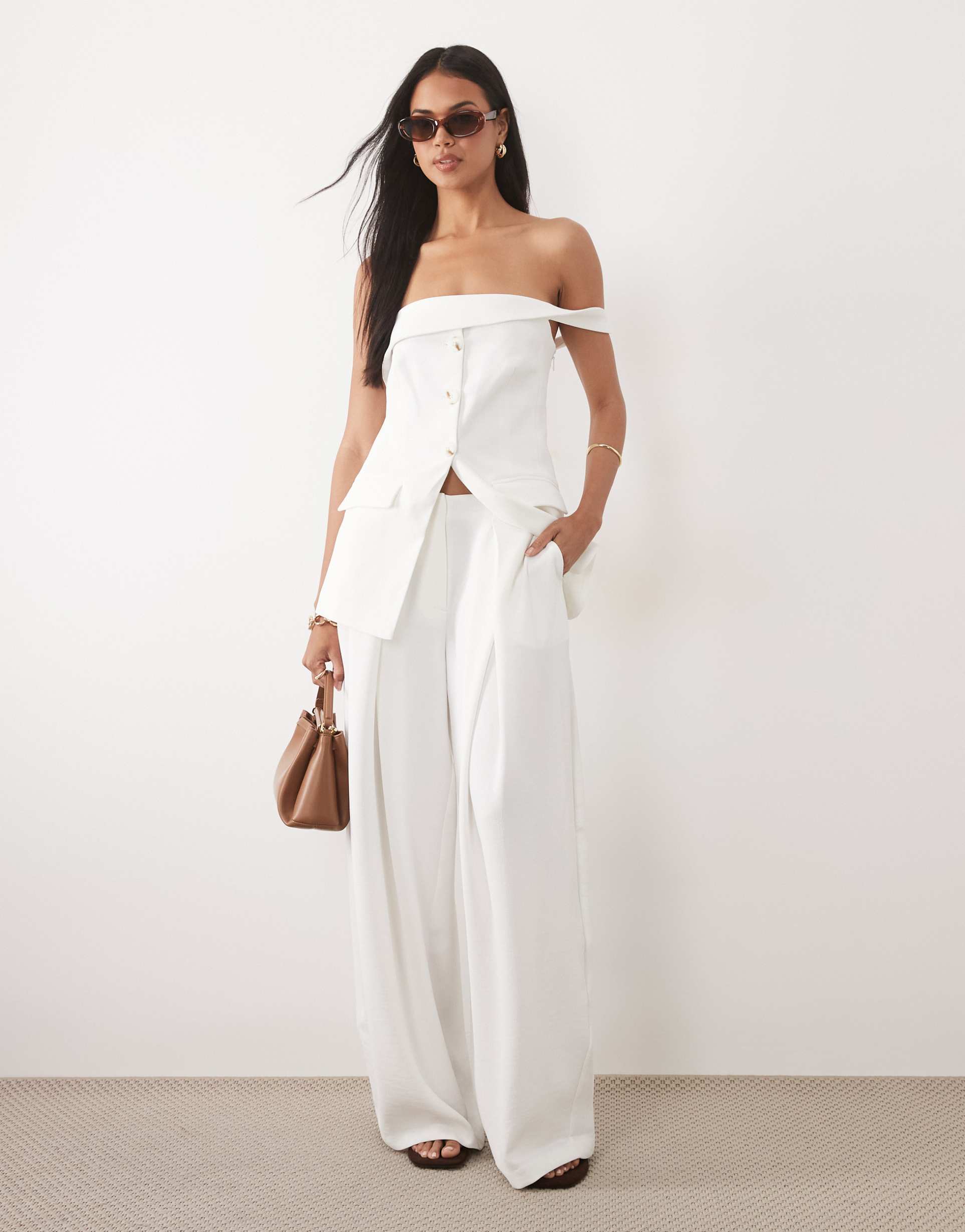 asos design tailored floaty deep pleat horseshoe pants in white