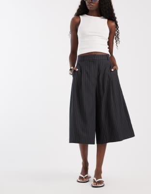 Wide Leg 1