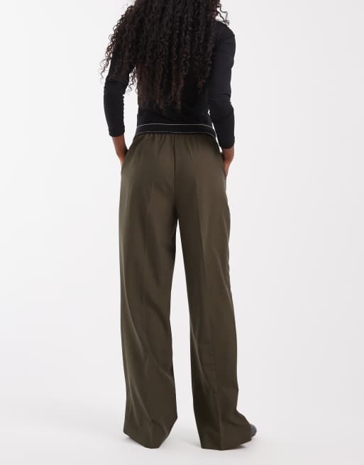 ASOS DESIGN tailored jogger trouser in olive, 3 of 5