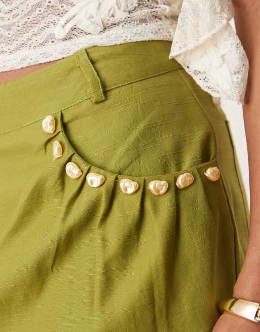 ASOS DESIGN tailored linen look a-line shorts with pearl detail in olive, 5 of 5