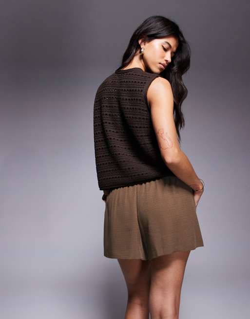 ASOS DESIGN tailored linen look boxer shorts in chocolate