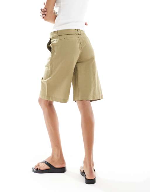 ASOS DESIGN tailored longline belted city shorts with linen in khaki, 4 of 5