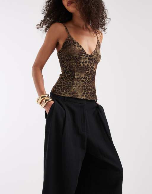 ASOS DESIGN Tailored longline bermuda shorts in black, 2 of 5