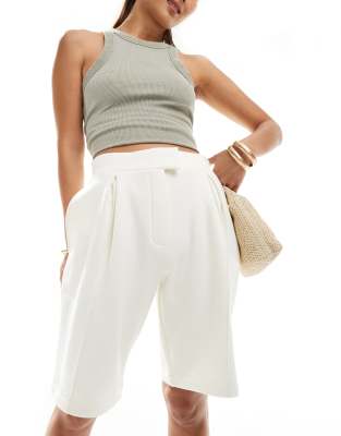 tailored longline jersey shorts in ecru-Neutral